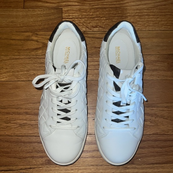 Michael Kors Keating Lace Up sneaker size 8.5 - Picture 3 of 5